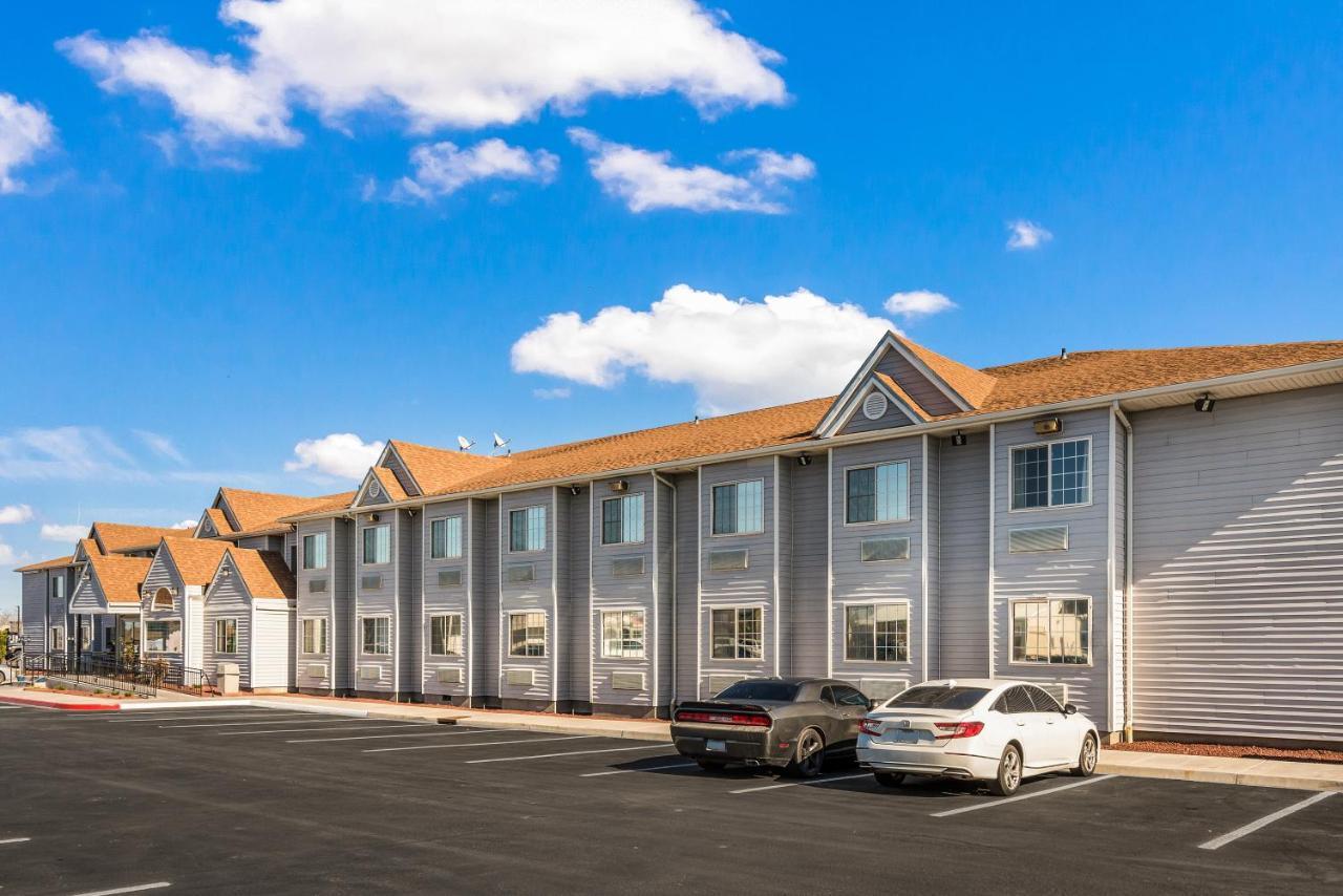 Quality Inn & Suites Near Nas فالون المظهر الخارجي الصورة