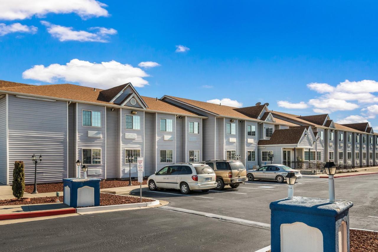 Quality Inn & Suites Near Nas فالون المظهر الخارجي الصورة