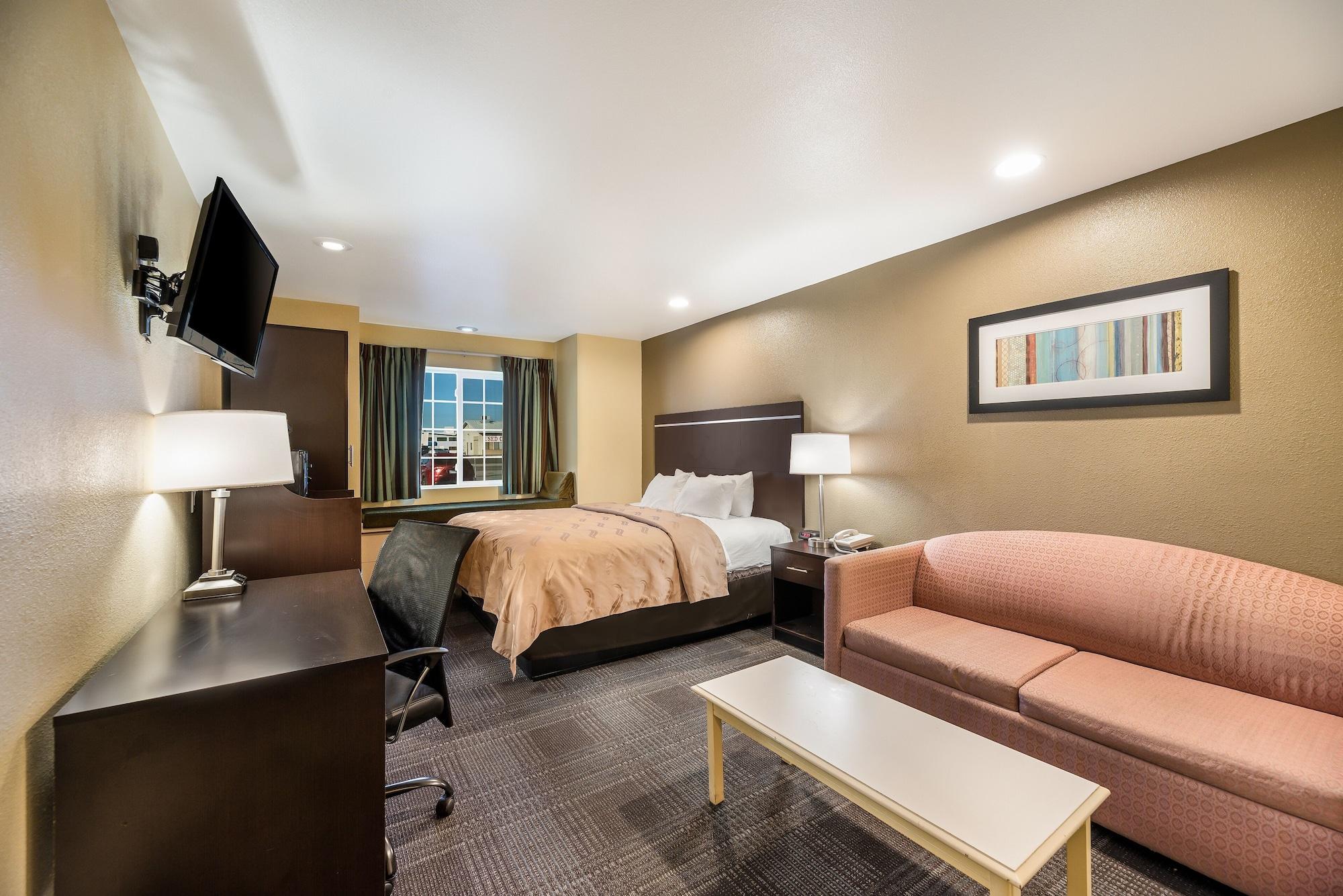 Quality Inn & Suites Near Nas فالون المظهر الخارجي الصورة