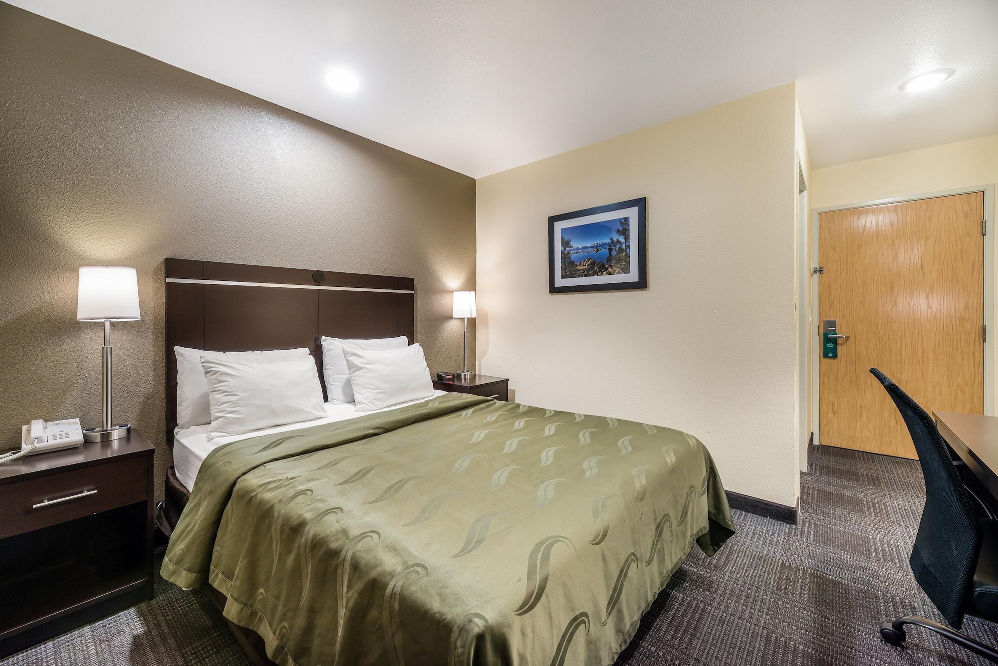 Quality Inn & Suites Near Nas فالون المظهر الخارجي الصورة