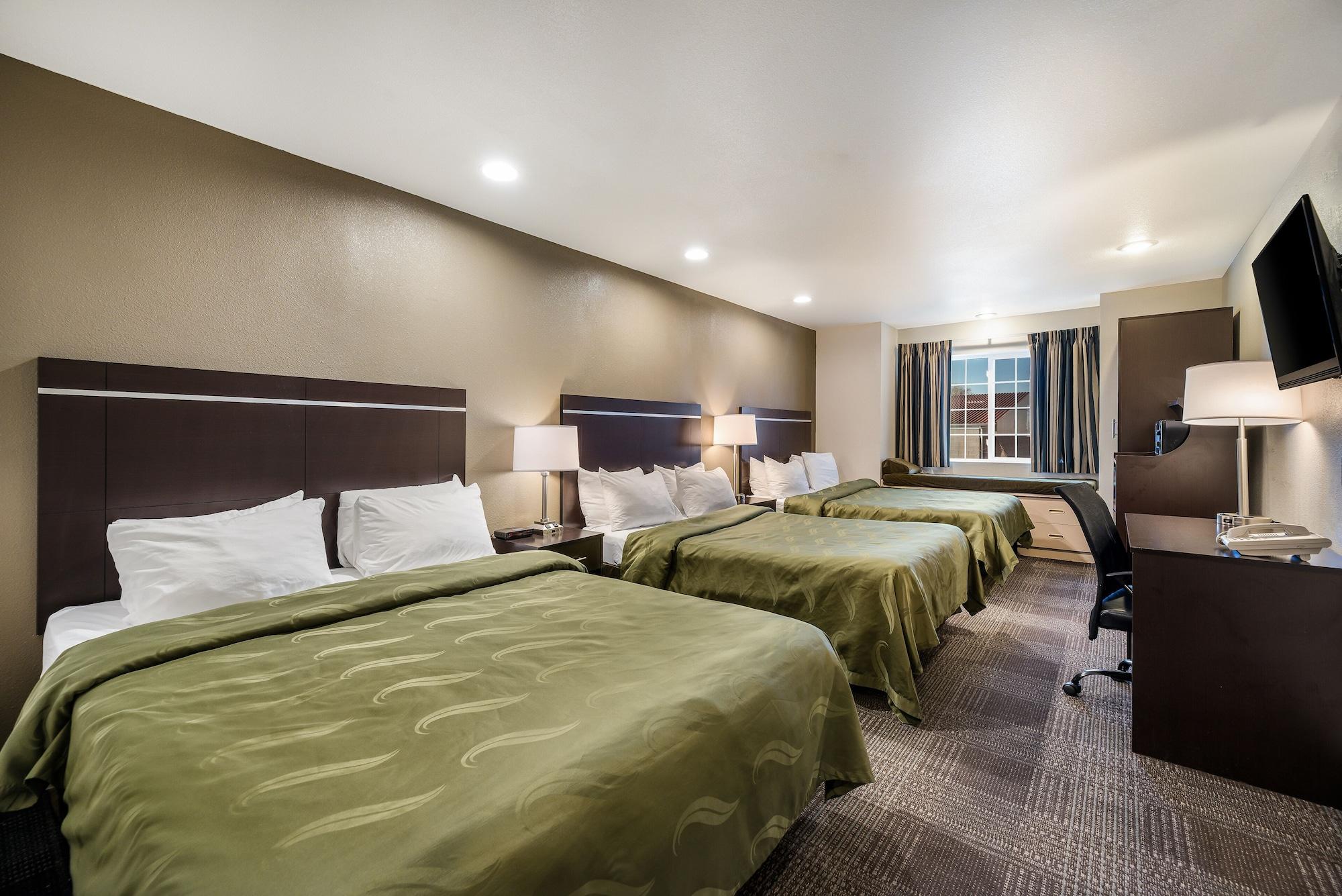 Quality Inn & Suites Near Nas فالون المظهر الخارجي الصورة