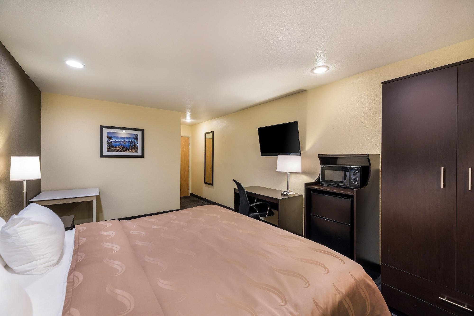 Quality Inn & Suites Near Nas فالون المظهر الخارجي الصورة