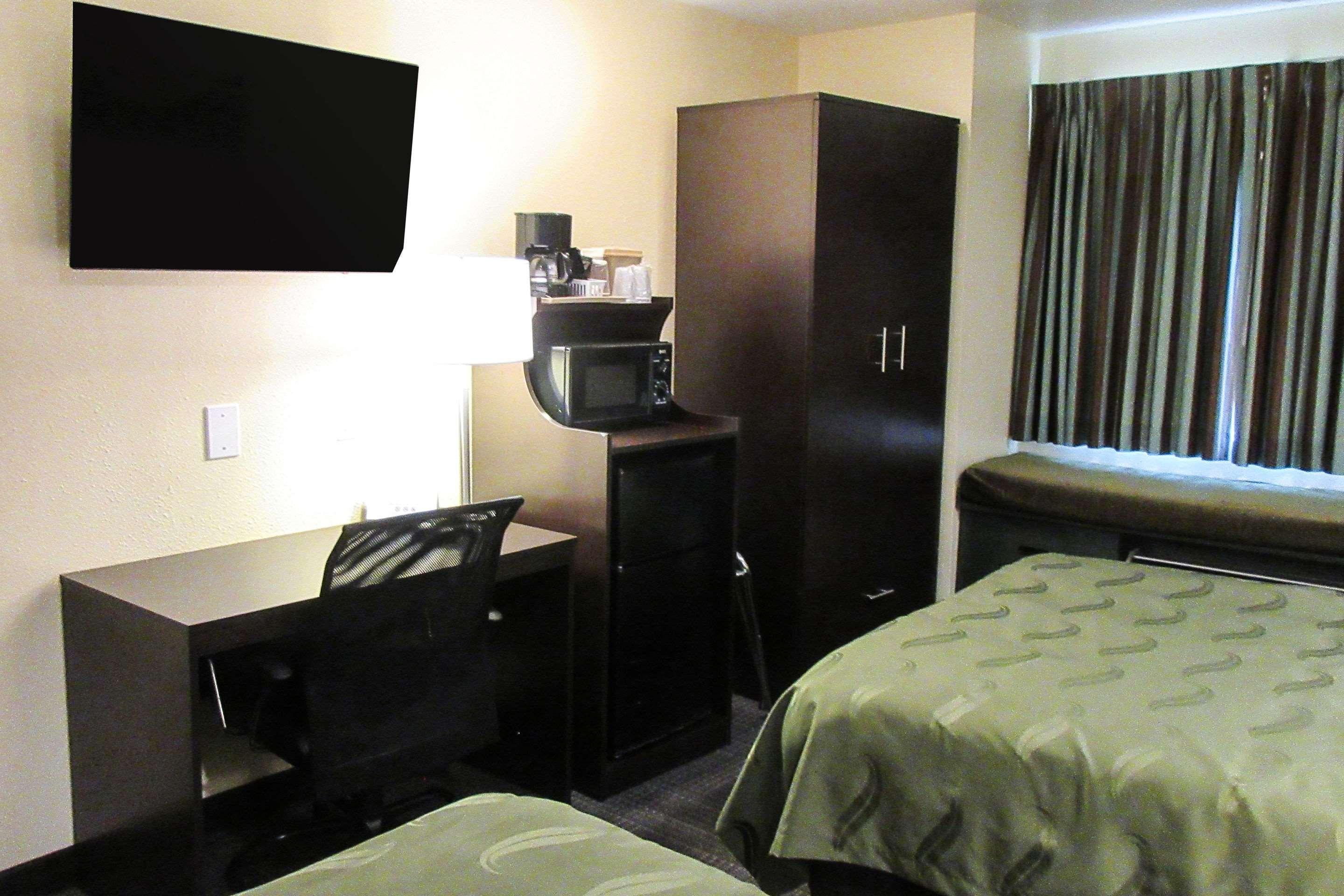 Quality Inn & Suites Near Nas فالون المظهر الخارجي الصورة