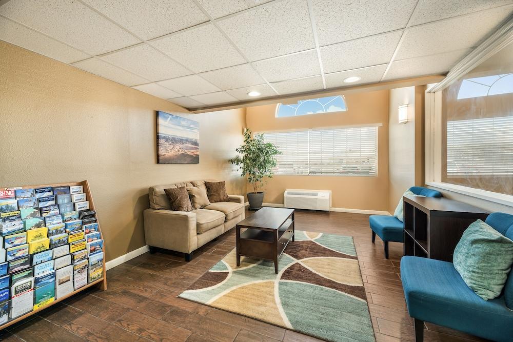 Quality Inn & Suites Near Nas فالون المظهر الخارجي الصورة