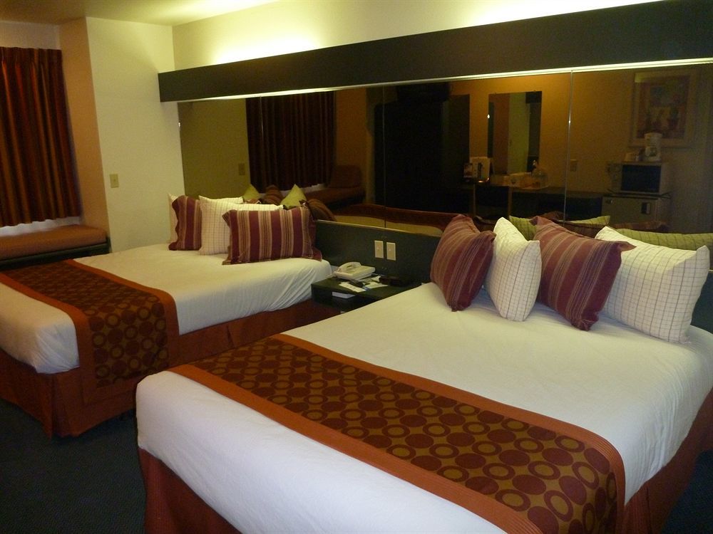 Quality Inn & Suites Near Nas فالون المظهر الخارجي الصورة