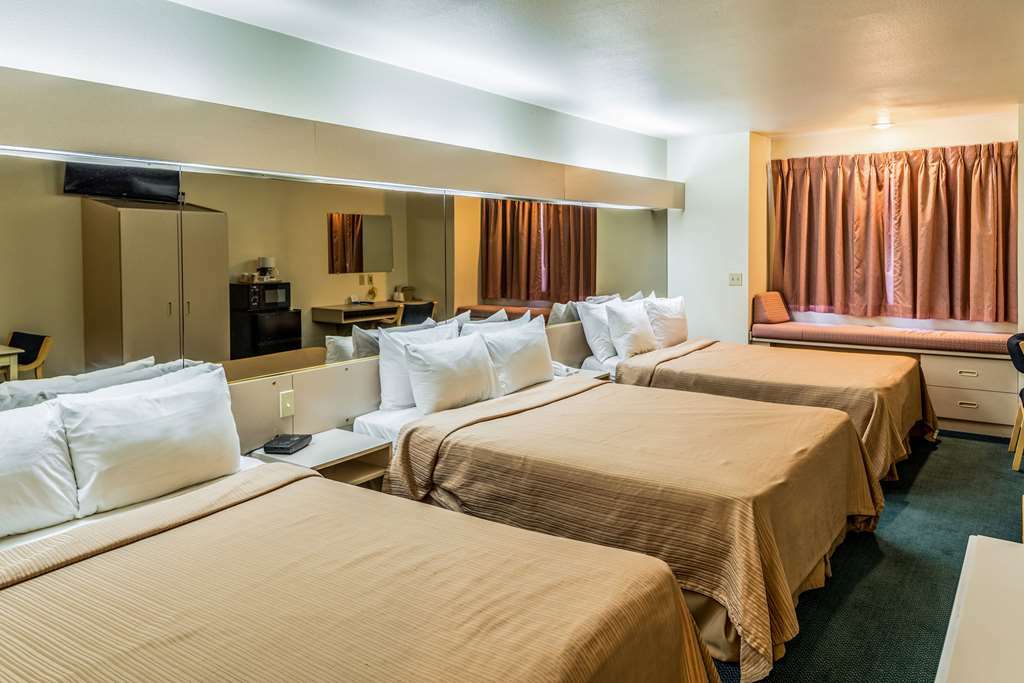 Quality Inn & Suites Near Nas فالون الغرفة الصورة